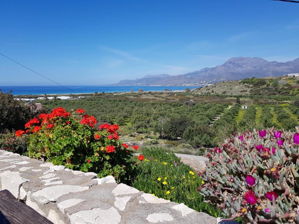 cottage du soleil Makrýgialos Eksteriør billede